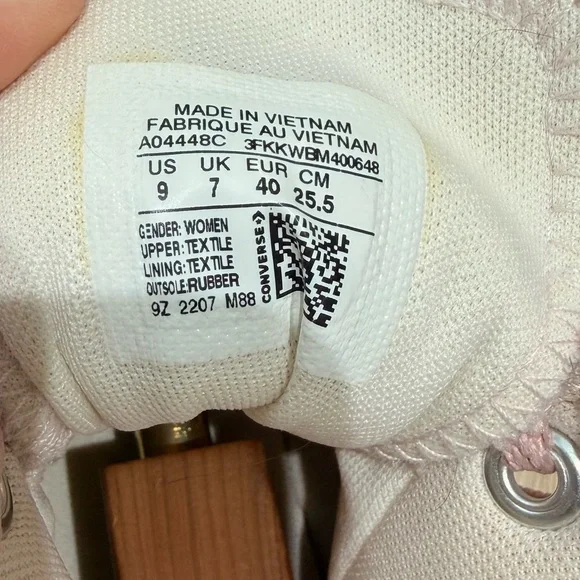 Converse Chuck Taylor All Star Lugged Platform Pink Sherpa Shoes A04448C Size 9 - Picture 8 of 11